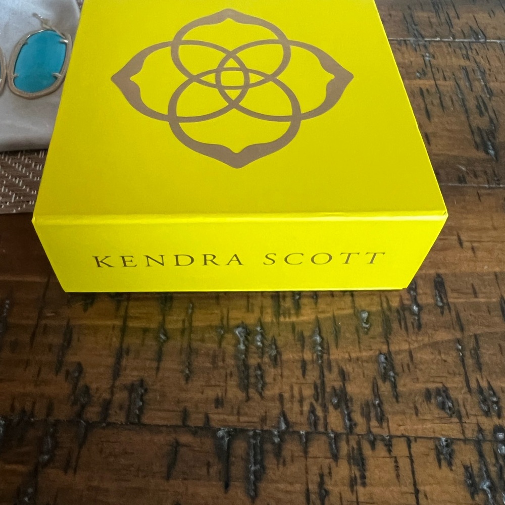 Kendra Scott Elle Gold Drop Earrings in Turquoise - Picture 4 of 6